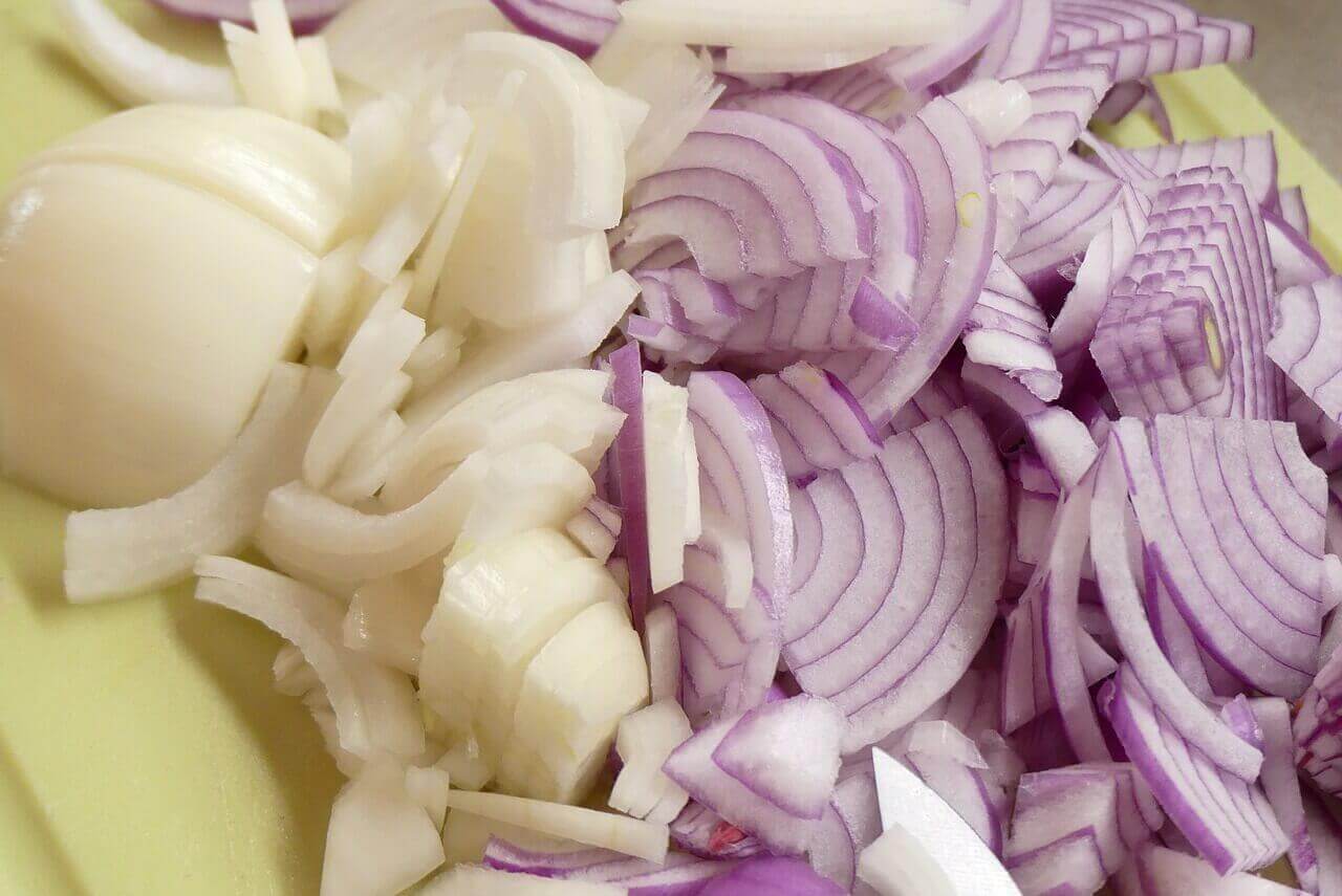 how to cut onions
